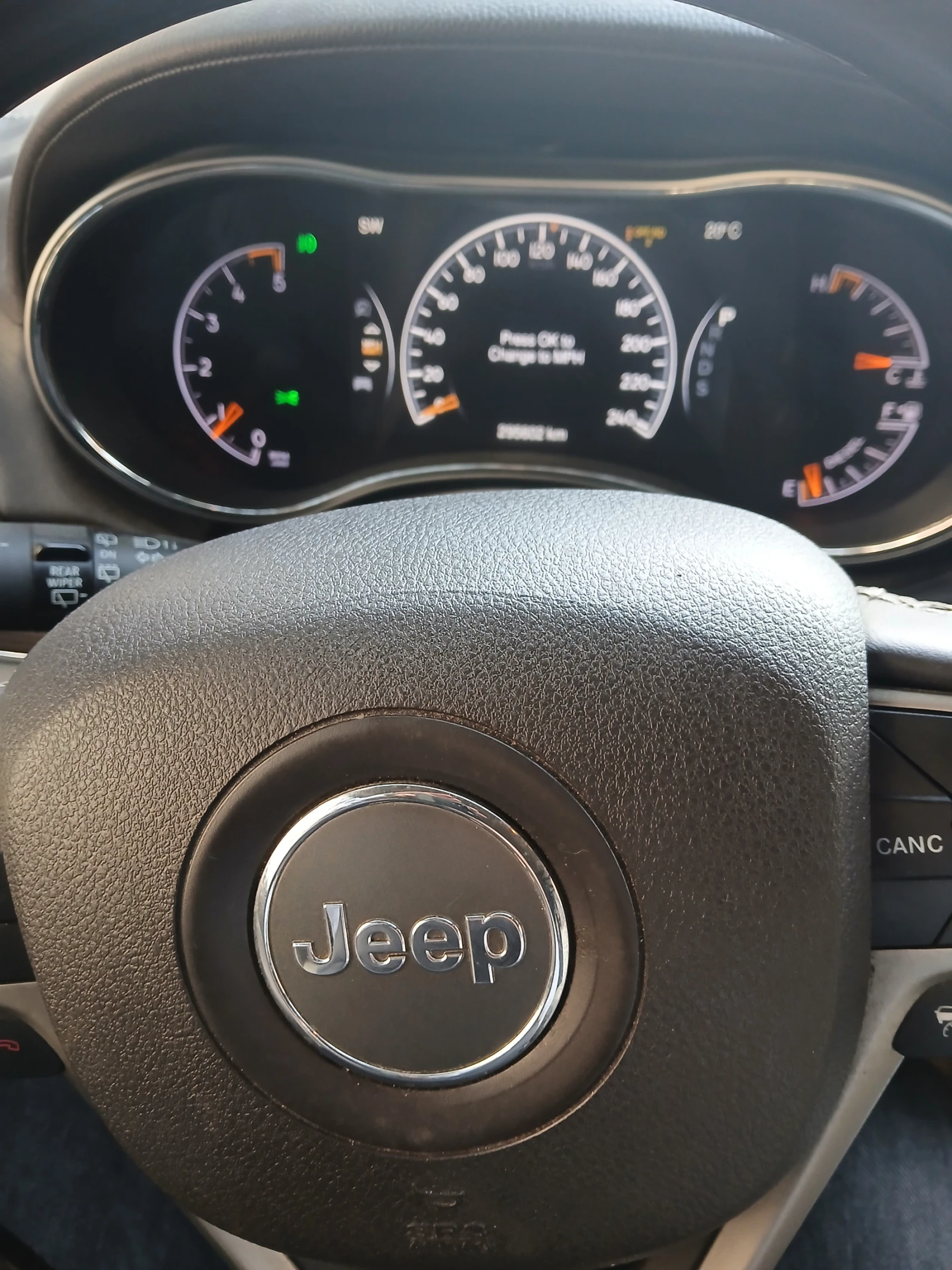 Jeep Grand cherokee, снимка 9 - Автомобили и джипове - 56591261