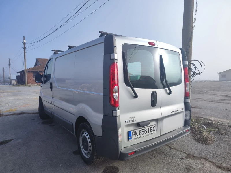 Opel Vivaro, снимка 4 - Бусове и автобуси - 48908904