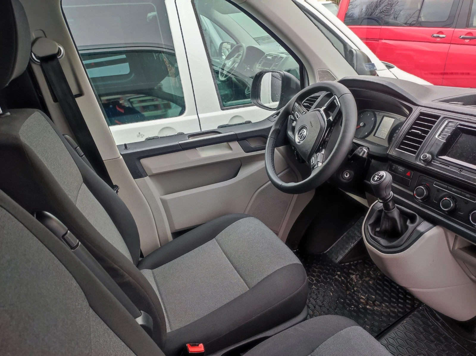 VW Transporter 2.0TDI 4motion - изображение 2