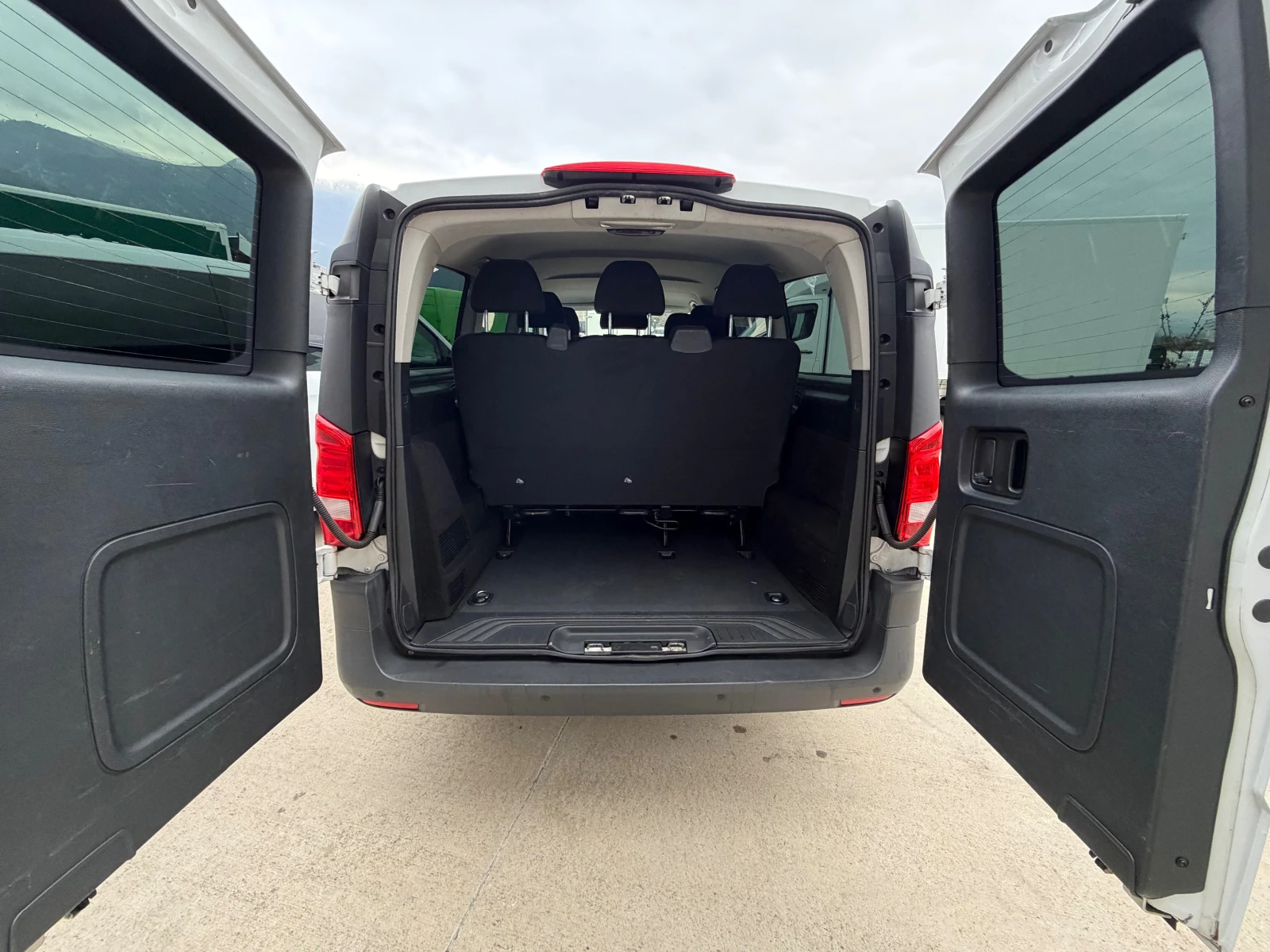 Mercedes-Benz Vito TOURER!FULL!9-МЕСТЕН!EURO6!КЛИМА!, снимка 12 - Бусове и автобуси - 53498933