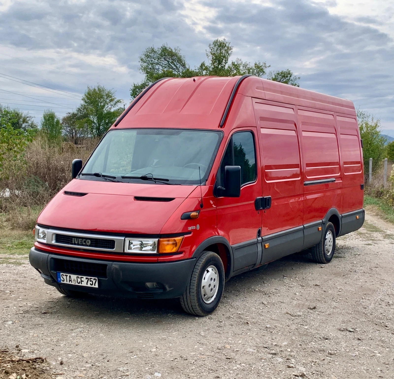 Iveco Daily 2.8TDI* SUPER MAXII XXXL | 2 С-НИЧНИ ВРАТИ* 196км, снимка 3 - Бусове и автобуси - 53854005