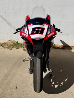 ����� �� �������� �� Yamaha YZF-R1 Race