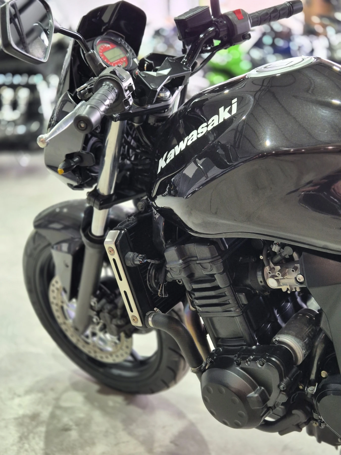 Kawasaki Z 750 Нов внос от ШВЕЙЦАРИЯ!, снимка 12 - Мотоциклети и мототехника - 55407476