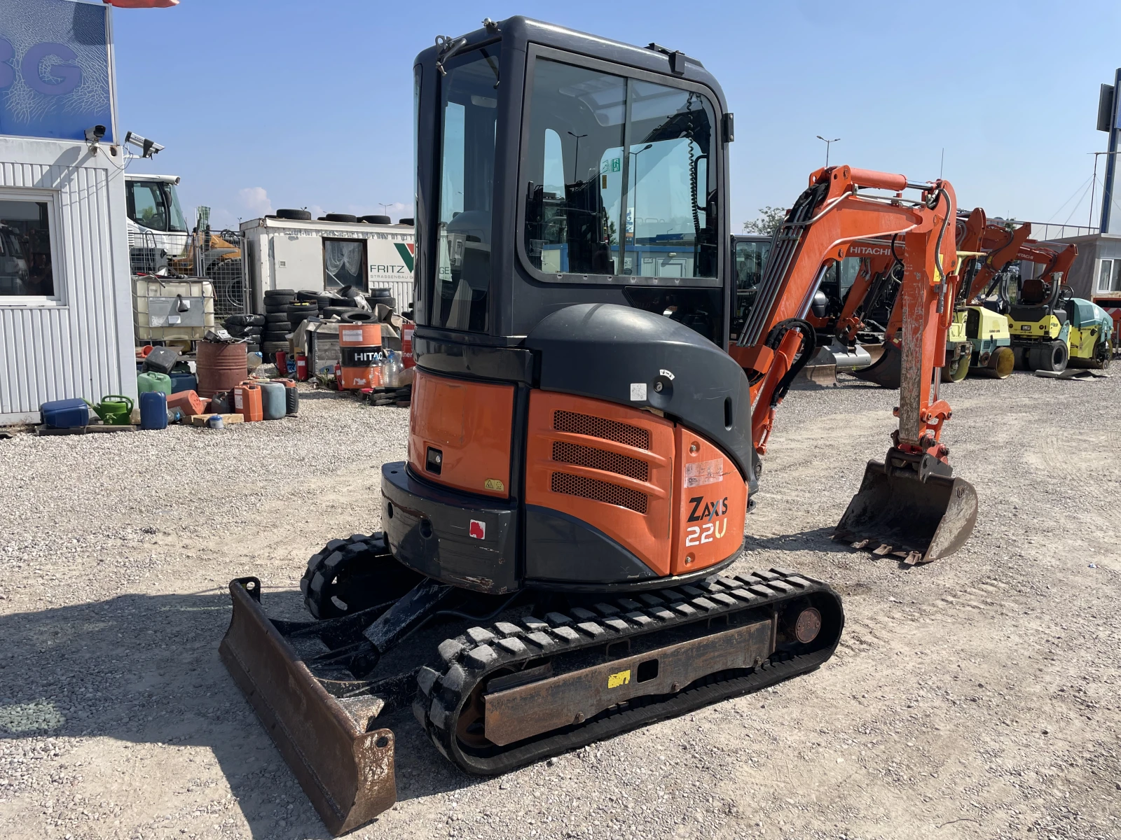 Багер Hitachi ZX 22U-2 CLR - изображение 10