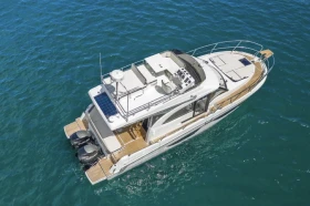 Моторна яхта Beneteau Antares 11 Fly