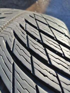 Гуми Зимни 225/65R17, снимка 5