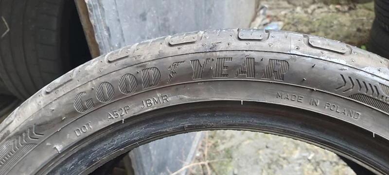 Гуми Летни 245/40R19, снимка 5 - Гуми и джанти - 32283488