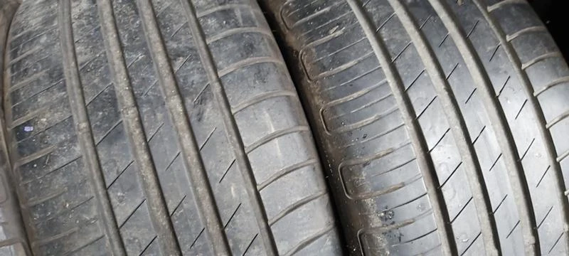 Гуми Летни 245/40R19, снимка 3 - Гуми и джанти - 32283488