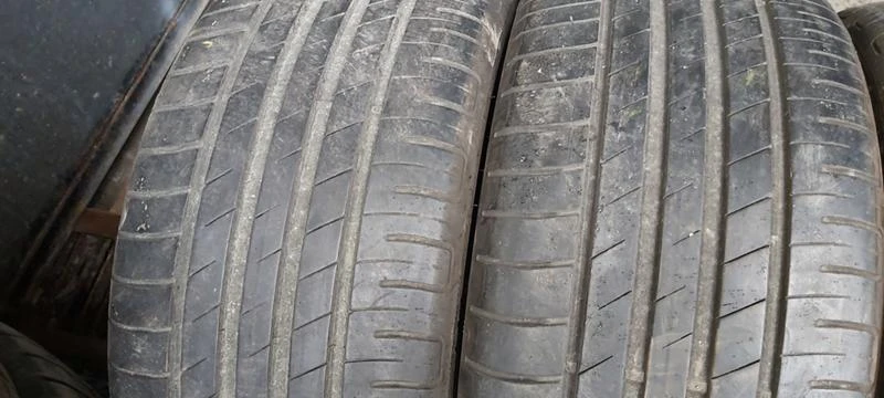 Гуми Летни 245/40R19, снимка 2 - Гуми и джанти - 32283488