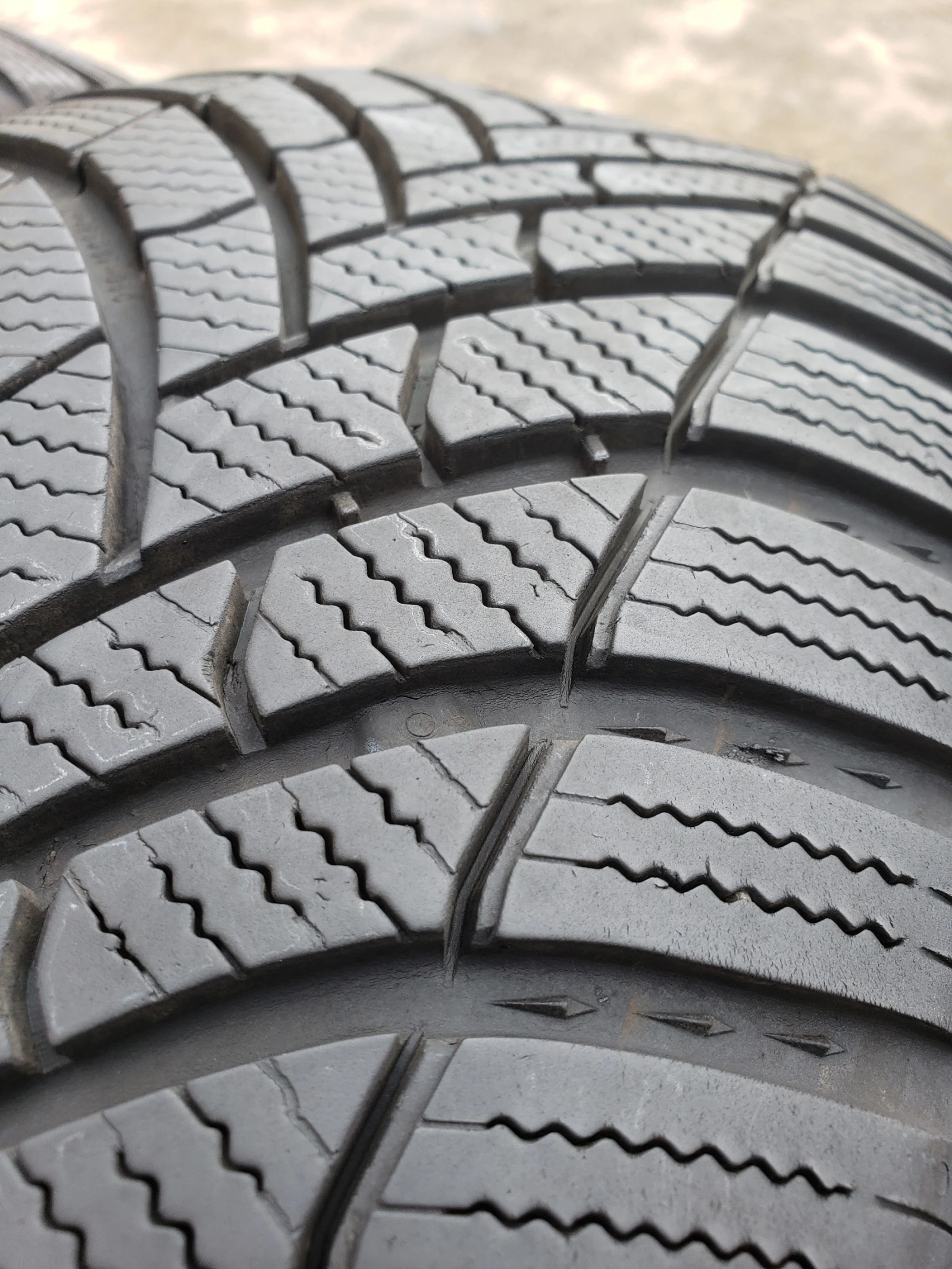 ���� 215/65R17 | Mobile.bg � ����������� 2