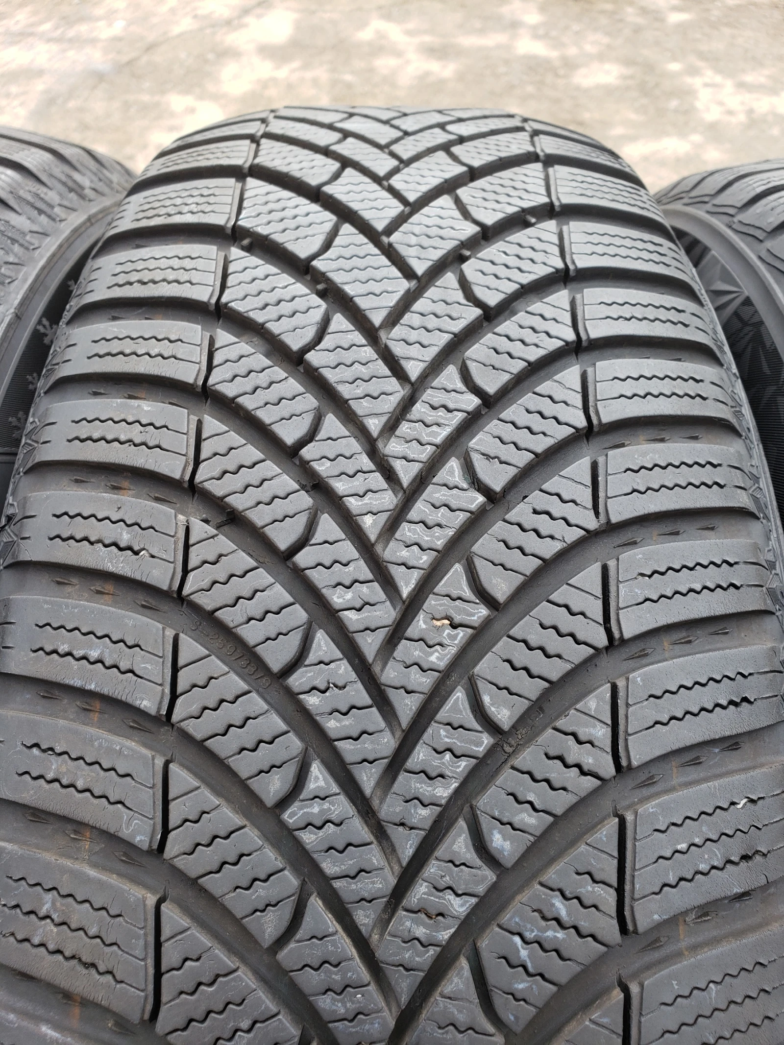 ���� 215/65R17 | Mobile.bg � ����������� 1