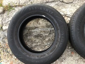 Гуми Летни 235/65R17, снимка 2 - Гуми и джанти - 46933261