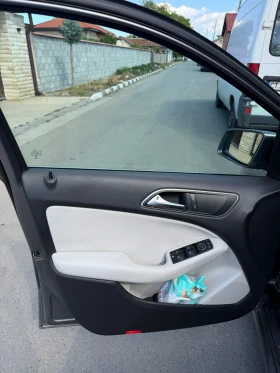 Mercedes-Benz B 200 d, снимка 10