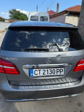 Mercedes-Benz B 200 d, снимка 13