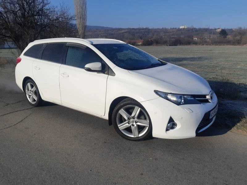 Toyota Auris 2.0 D4D, снимка 1 - Автомобили и джипове - 47056074