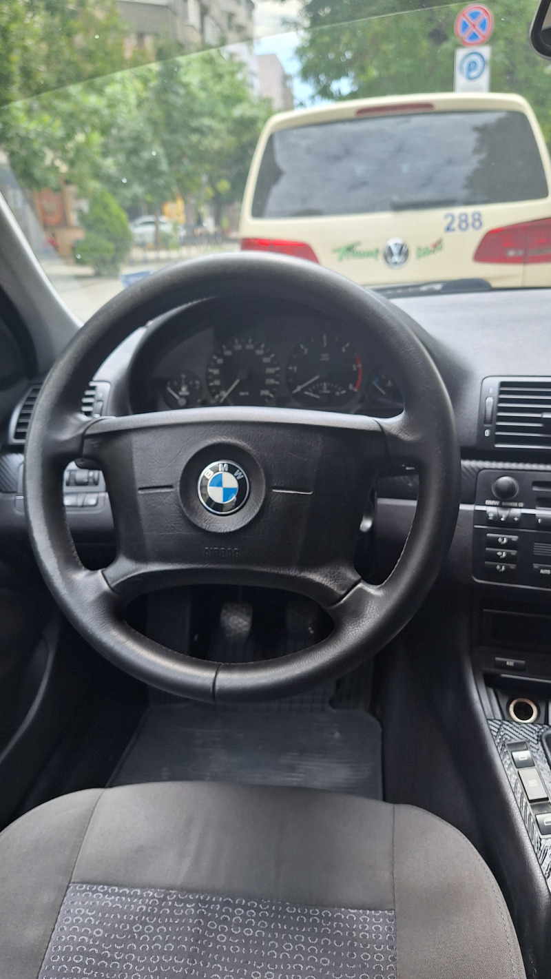 BMW 320, снимка 6 - Автомобили и джипове - 46441056
