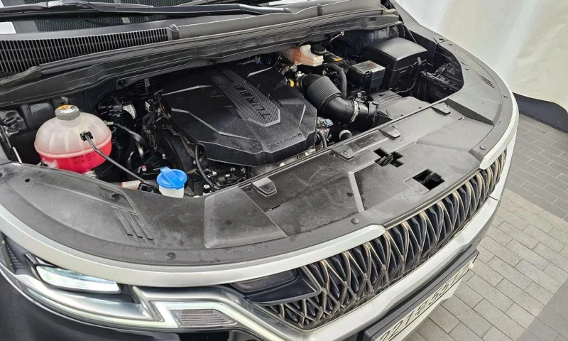 Kia Carnival, снимка 6 - Автомобили и джипове - 51957366