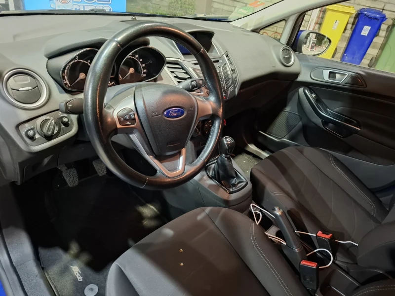 Ford Fiesta 1.6TDCI, снимка 12 - Автомобили и джипове - 52566485
