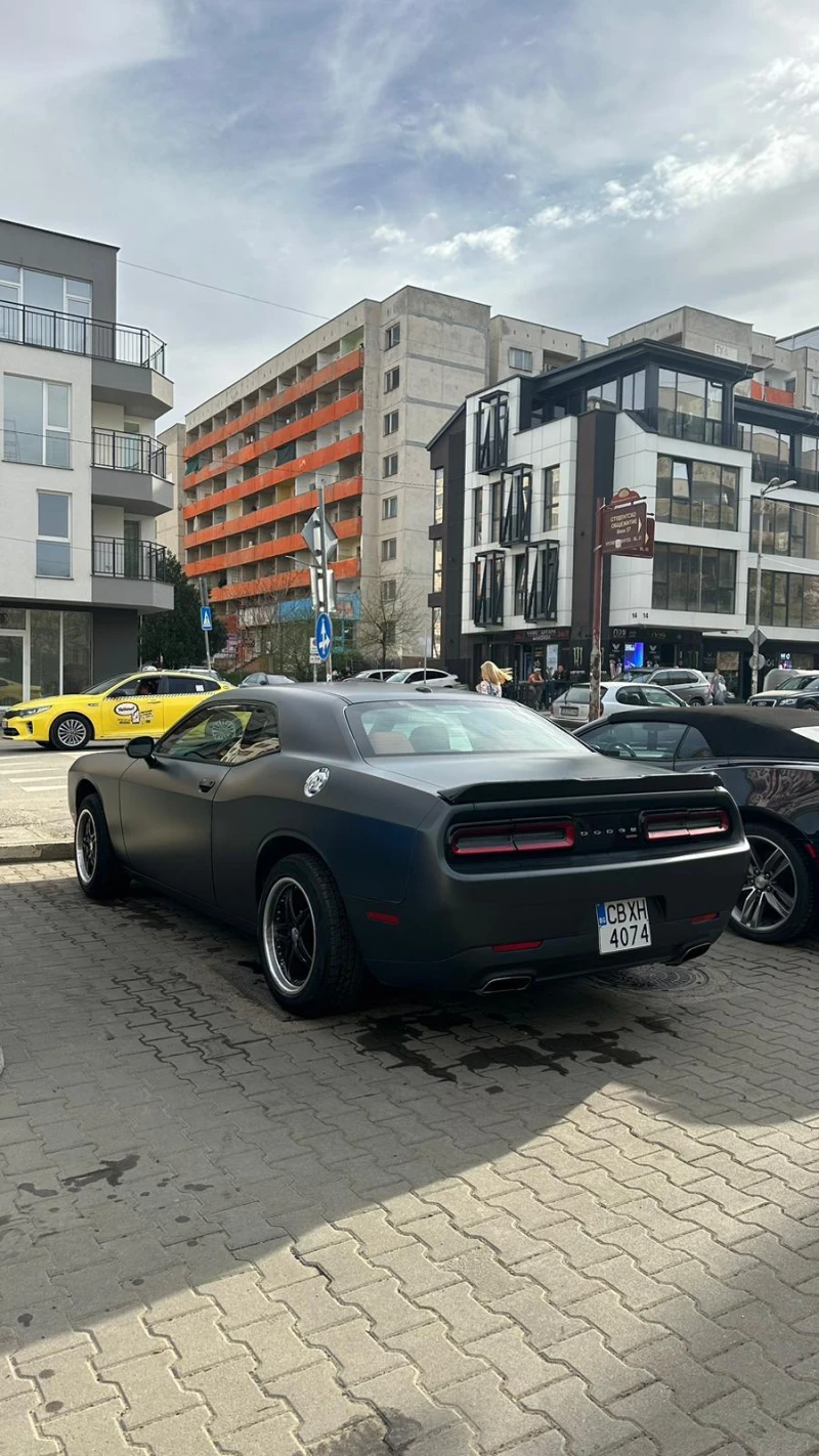 Dodge Challenger SXT 3.6 V6, снимка 5 - Автомобили и джипове - 53499824