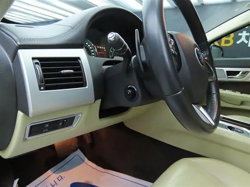Jaguar Xf 2.0 Luxury X250, снимка 14 - Автомобили и джипове - 55749303