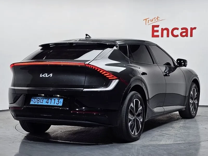 Kia EV6 Long Range 4WD - САМО 30% АВАНС, снимка 2 - Автомобили и джипове - 56287998