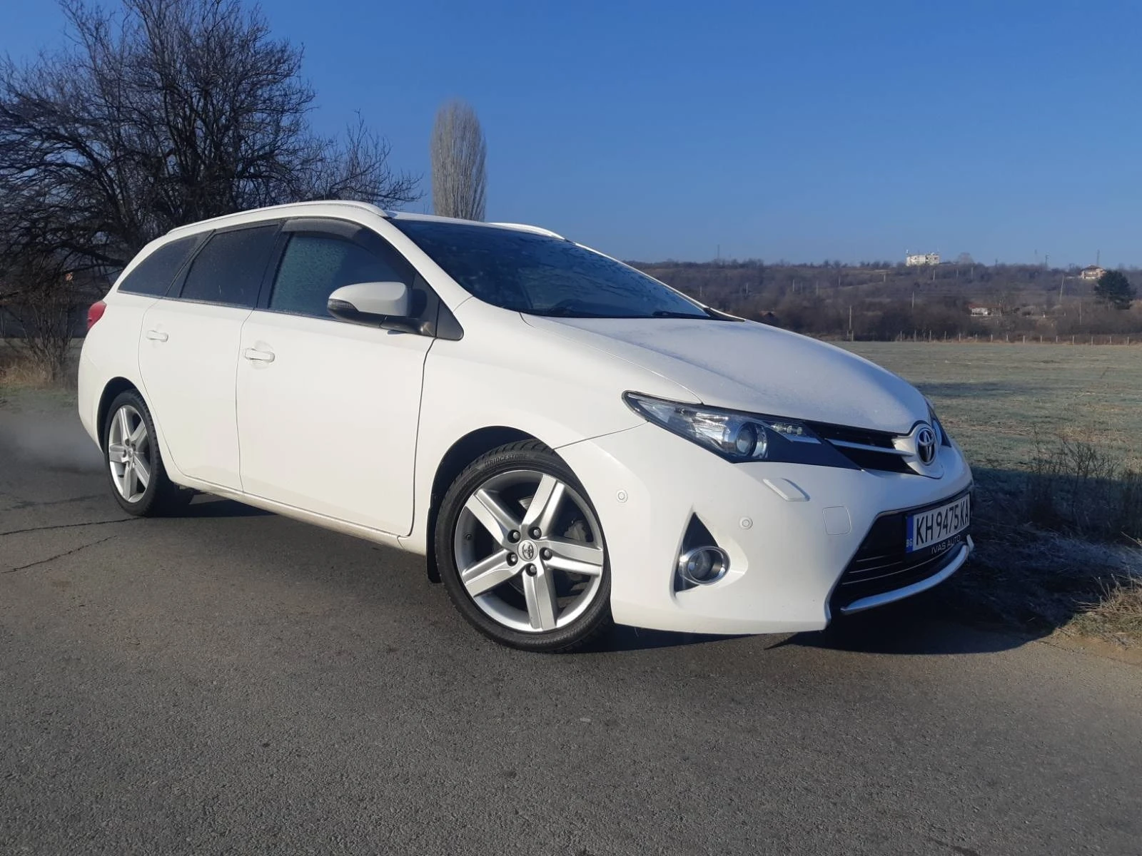 Toyota Auris 2.0 D4D - изображение 2