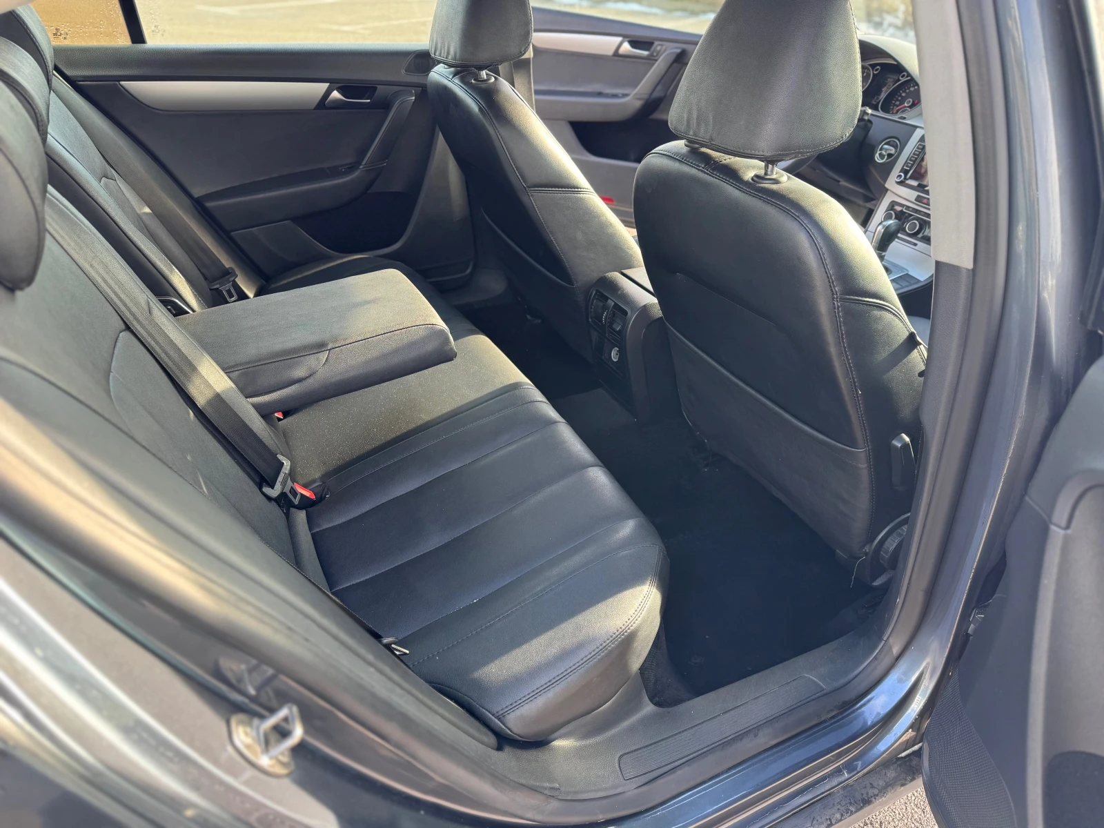 VW Passat 2.0TDI-AUTO-NAVI-177 | Mobile.bg — изображение 11