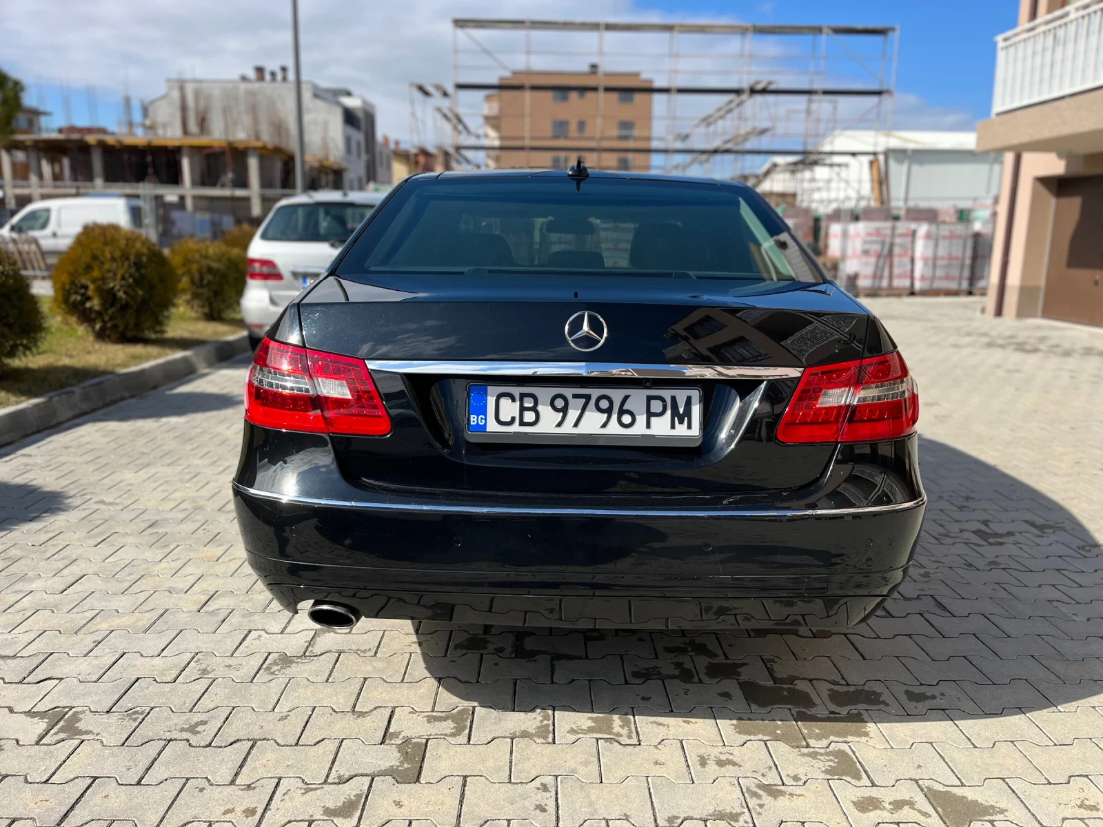 Mercedes-Benz E 200 CGI - изображение 3