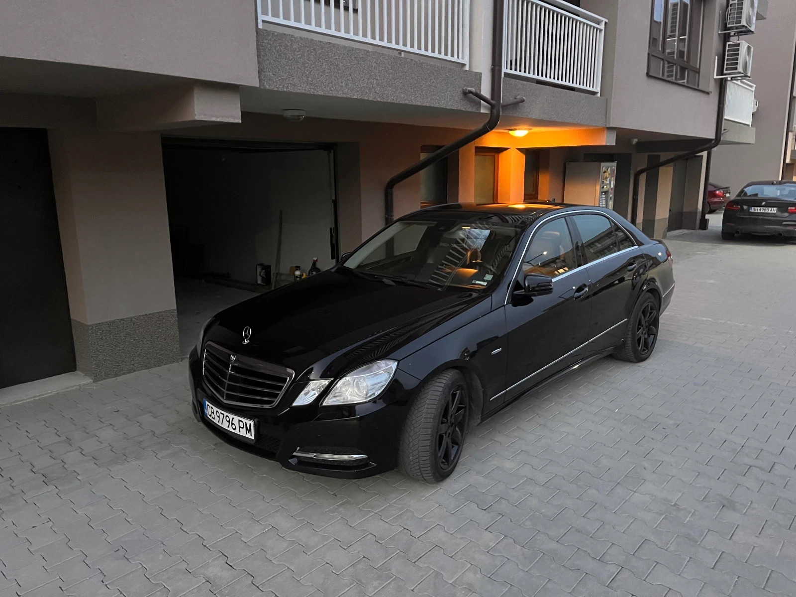 Mercedes-Benz E 200 Mercedes E200 CGI AVANTGARDE / PANORAMA / КОЖА / А