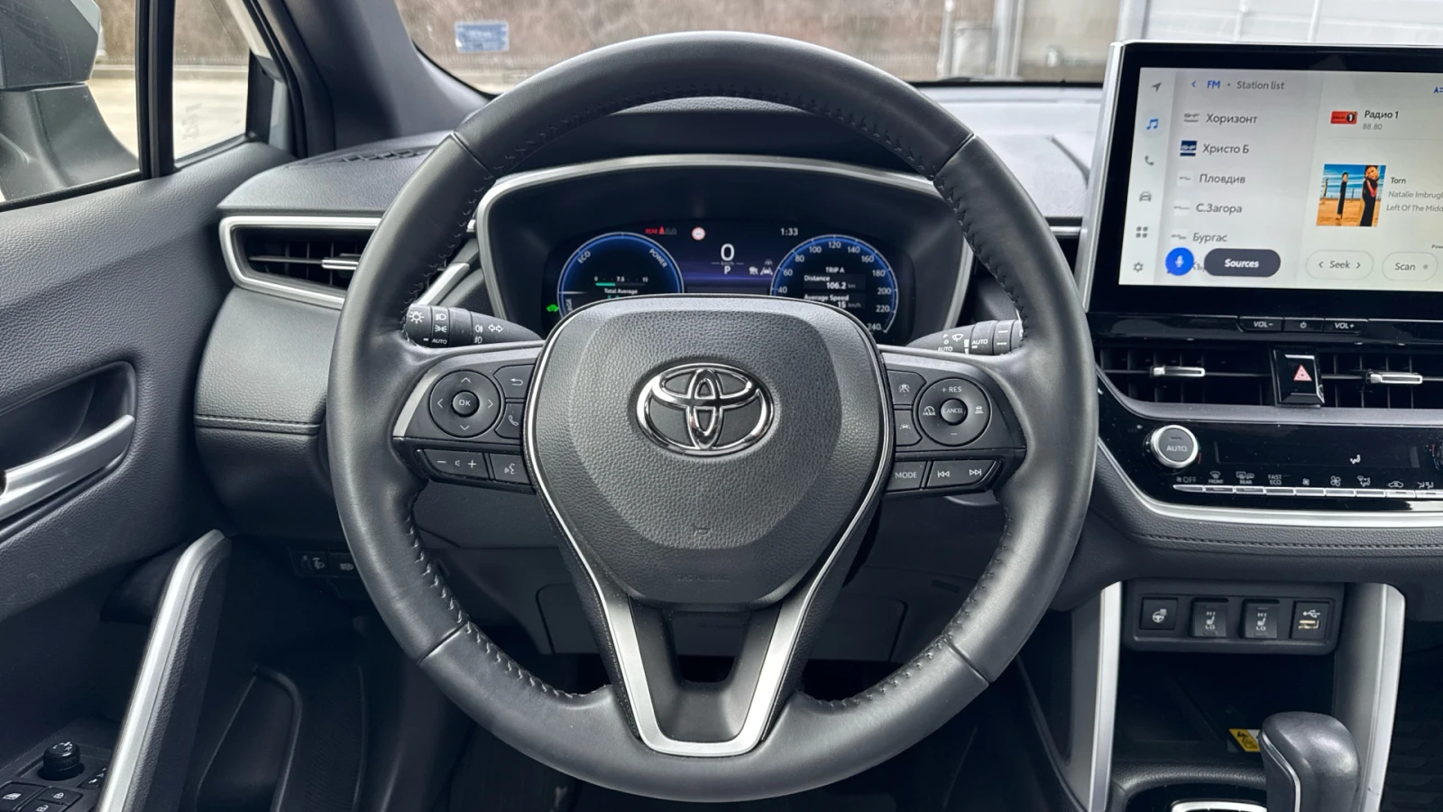 Toyota Corolla Cross 2.0 HEV - изображение 10