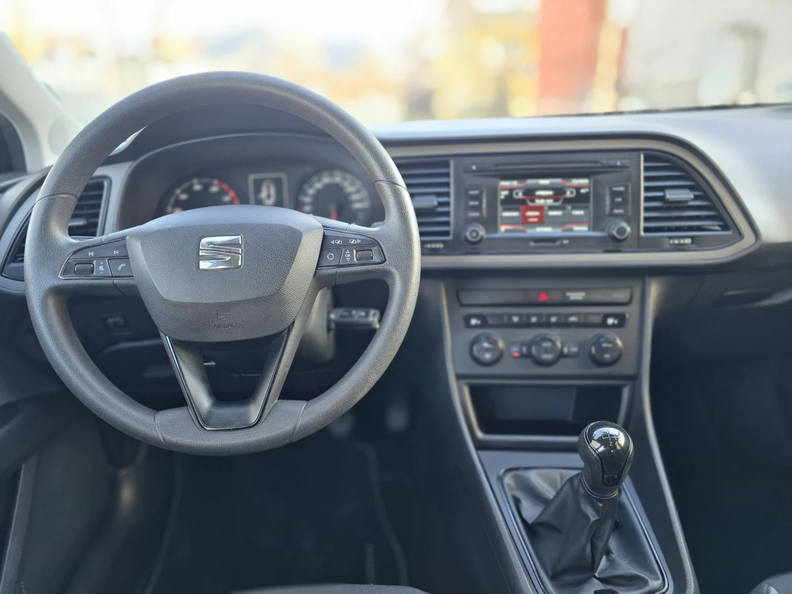 Seat Leon От Германия.4цилиндъра.Климатроник, снимка 12 - Автомобили и джипове - 53828708