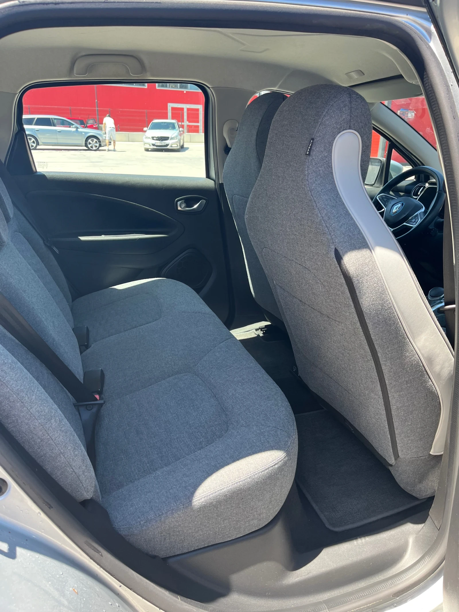 Renault Zoe, снимка 5 - Автомобили и джипове - 54126158