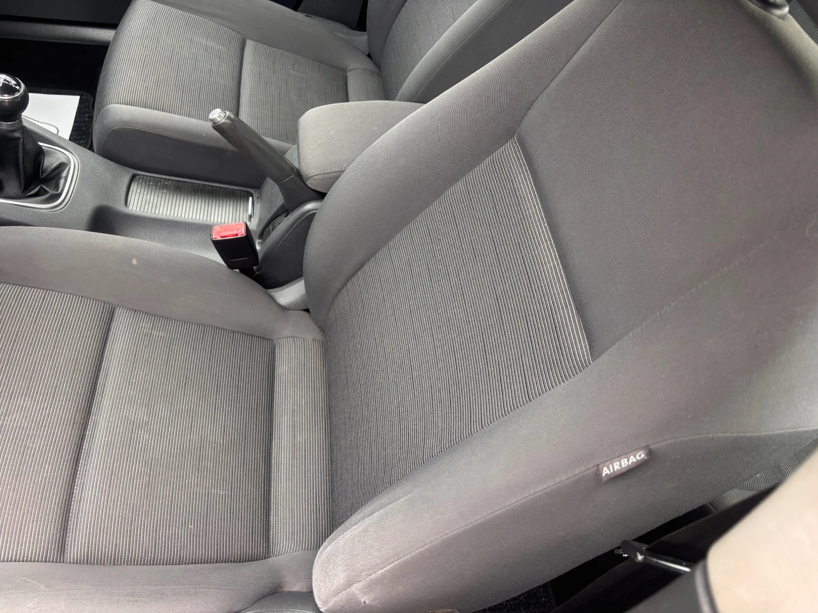 VW Golf 1.9TDI 105, снимка 10 - Автомобили и джипове - 54498051