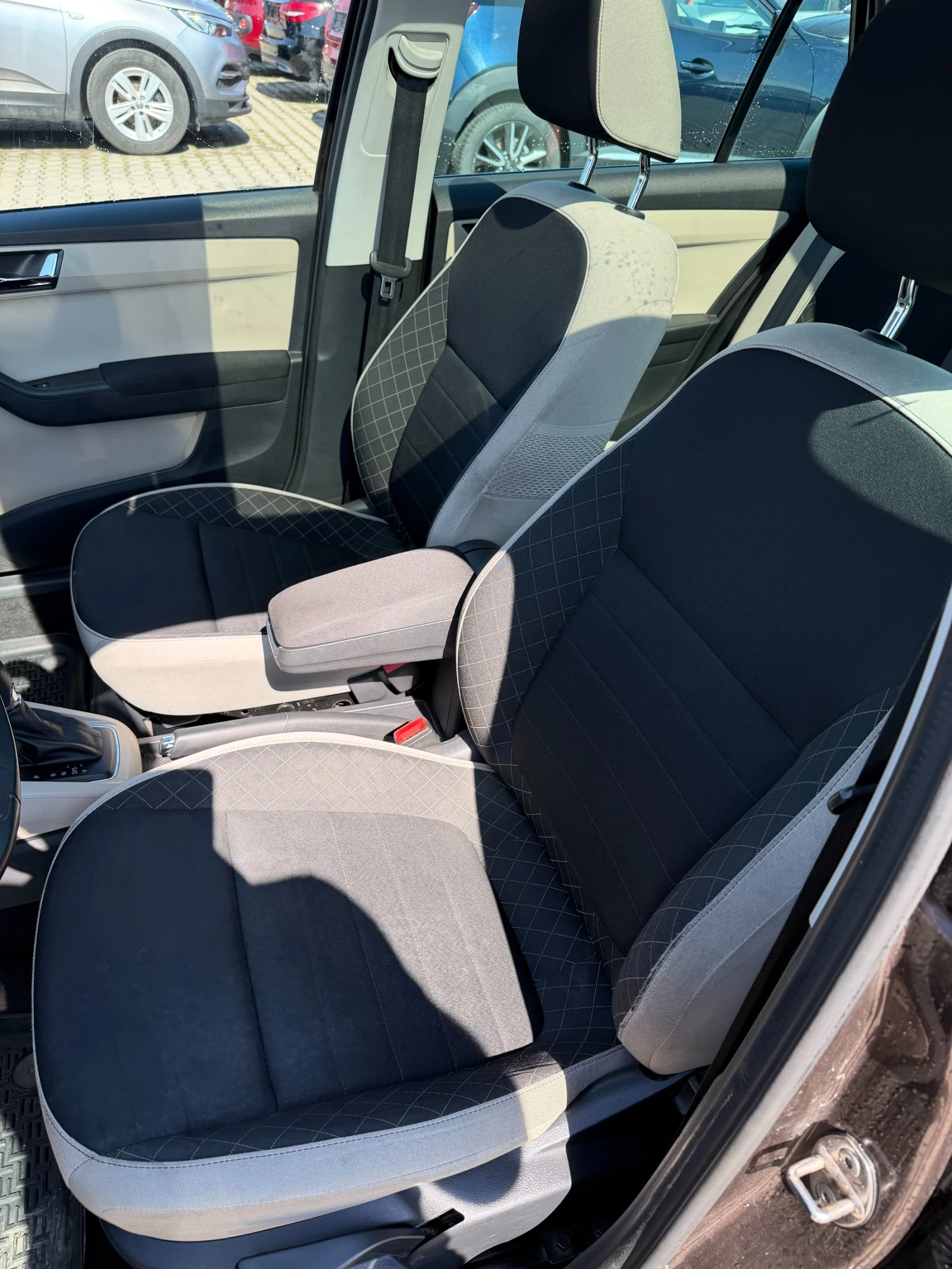 Skoda Fabia 1.4TDI AVTOMAT/PANORAMA/NAVI EURO 6 | Mobile.bg � ����������� 11