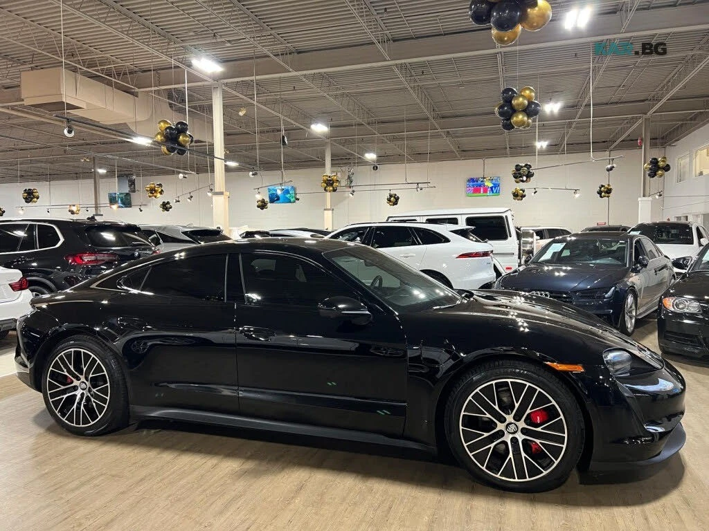 Porsche Taycan * 4S * PANO * AWD * Автокредит (Цена до България), снимка 9 - Автомобили и джипове - 55133473