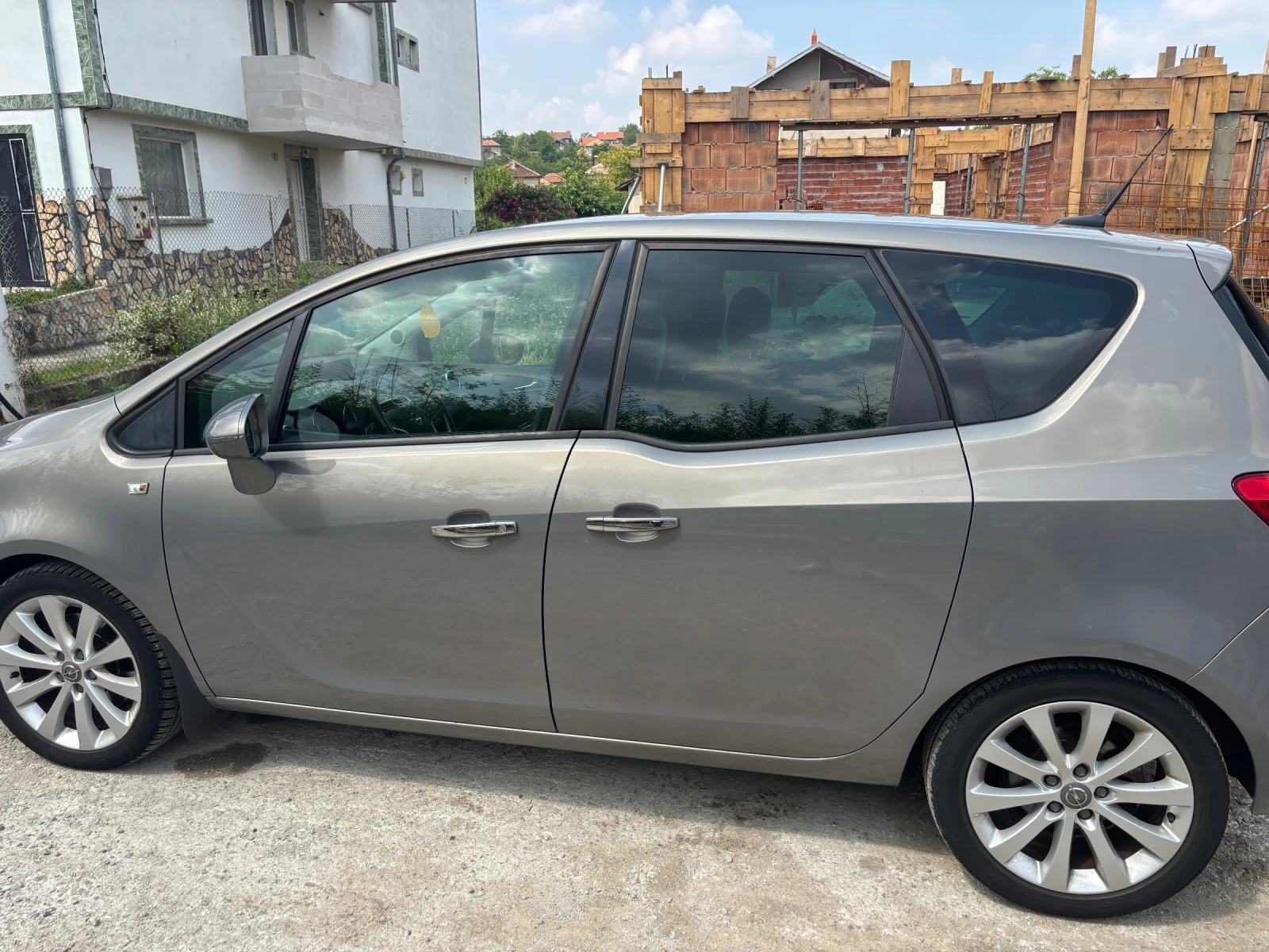 Opel Meriva, снимка 3 - Автомобили и джипове - 55144818