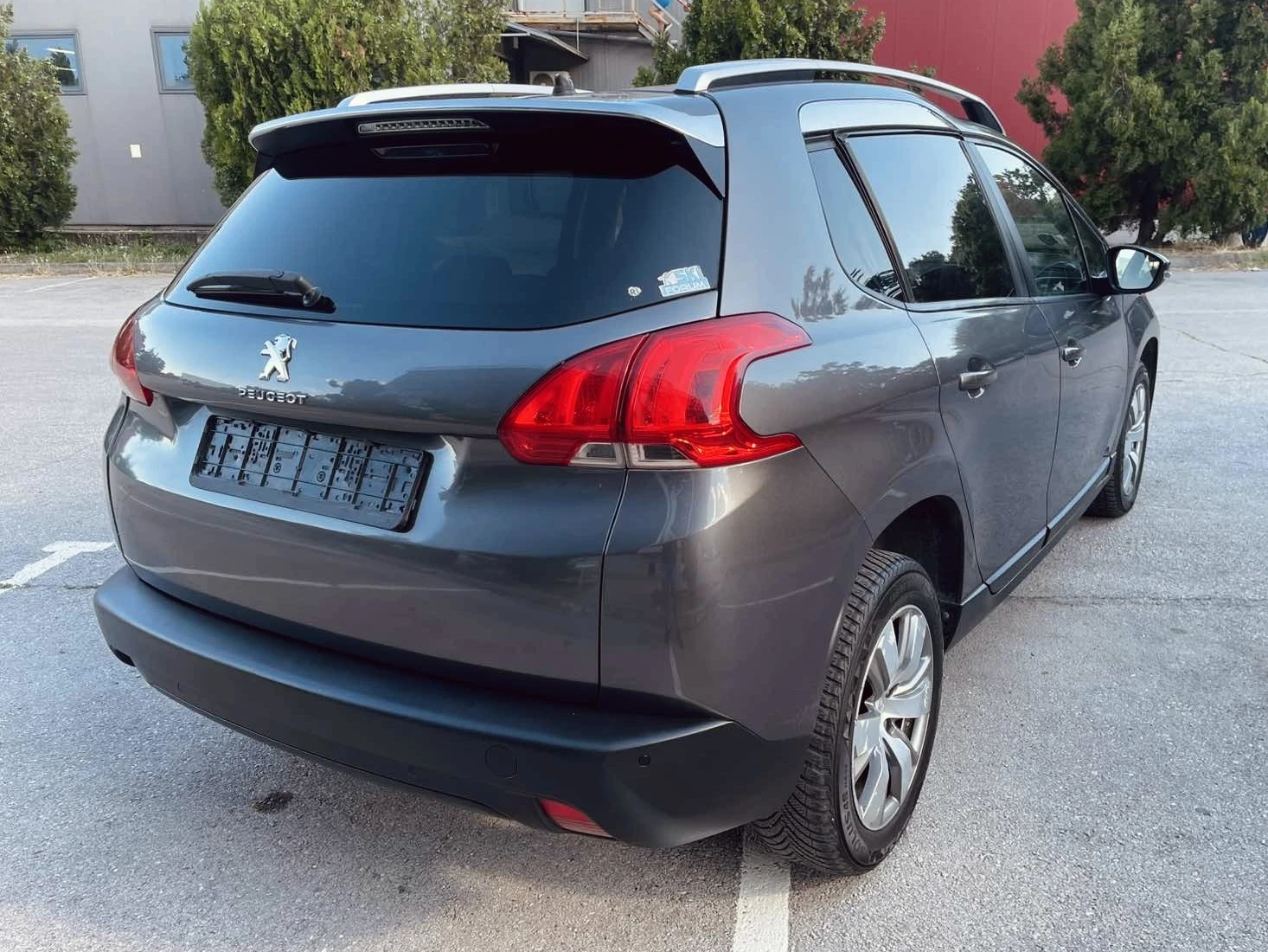 Peugeot 2008 1.6 e-HDi микро-хибрид, снимка 6 - Автомобили и джипове - 55248027