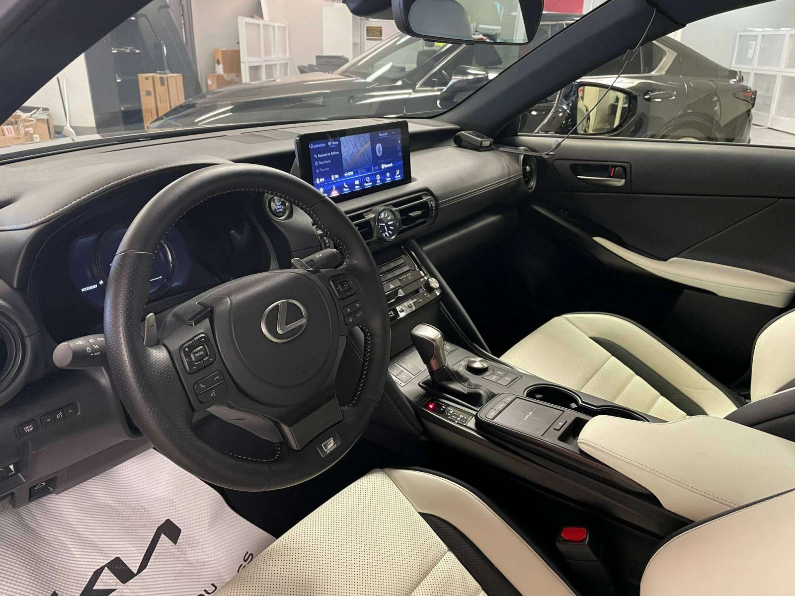 Lexus IS 350 F SPORT 4�4, ���� �� �� | Mobile.bg � ����������� 16