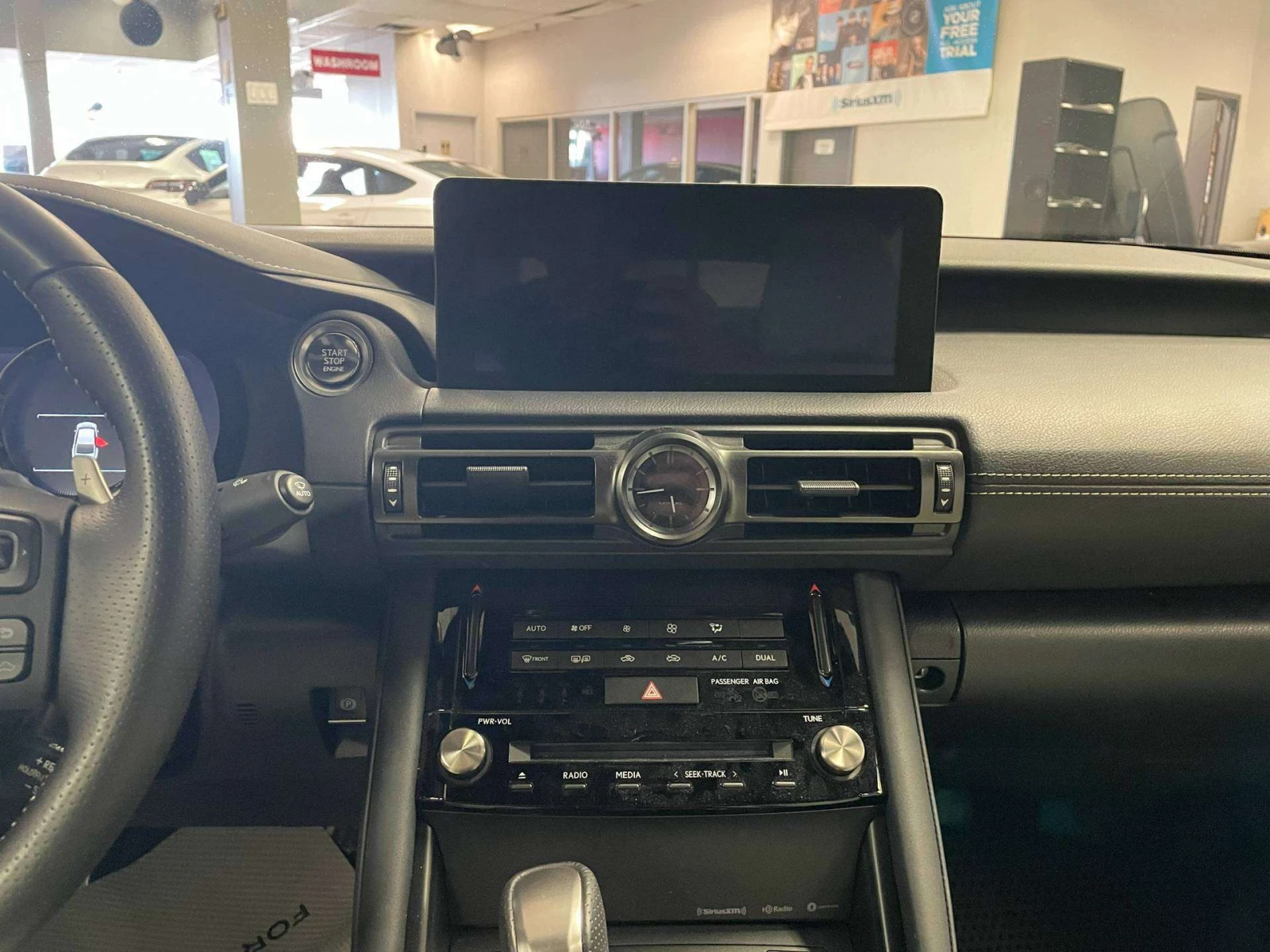 Lexus IS 350 F SPORT 4�4, ���� �� �� | Mobile.bg � ����������� 13