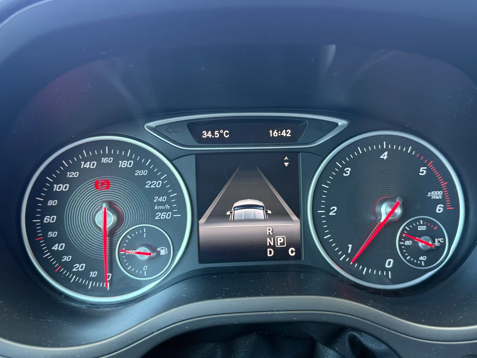 Mercedes-Benz B 200 d, снимка 8 - Автомобили и джипове - 55599544