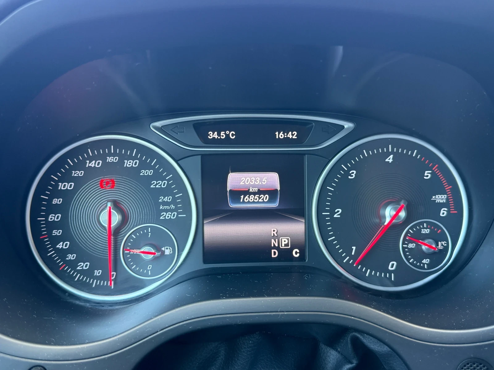 Mercedes-Benz B 200 d, снимка 7 - Автомобили и джипове - 55599544