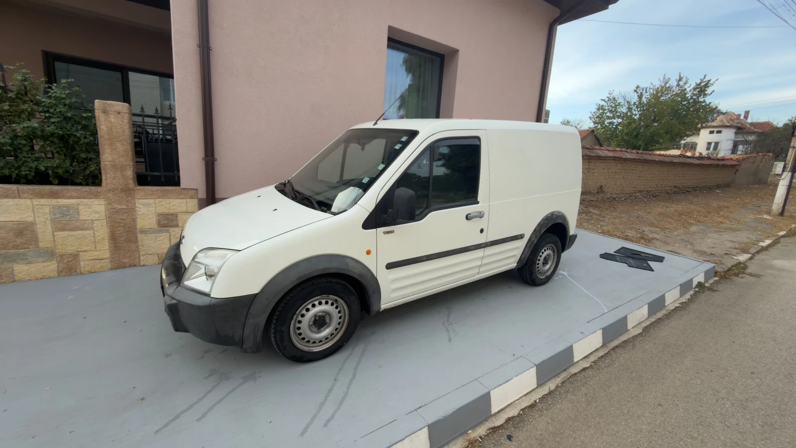 Ford Connect 1.8, снимка 2 - Автомобили и джипове - 56150234