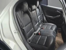 Mercedes-Benz GLA 250 4MATIC, снимка 12