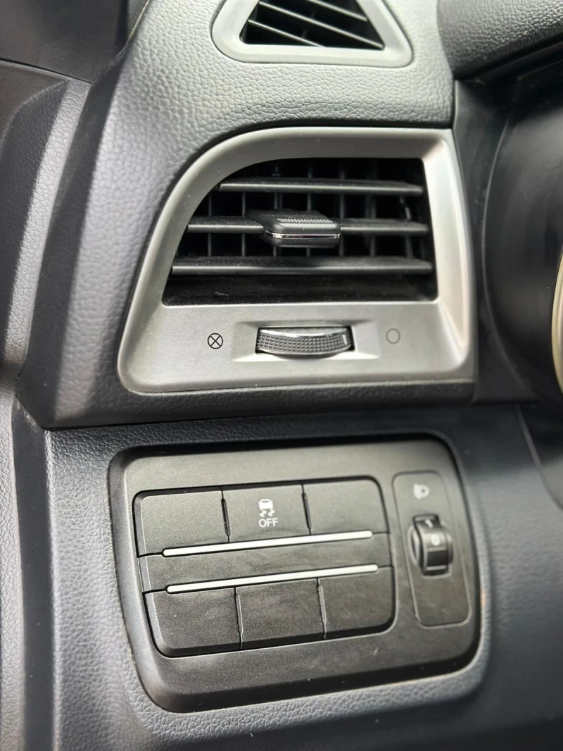 SsangYong Tivoli, снимка 12 - Автомобили и джипове - 53270373