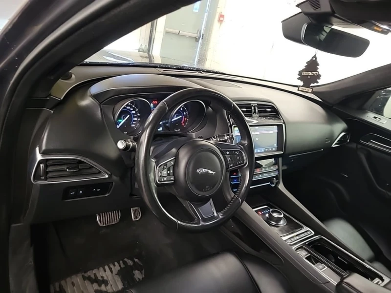 Jaguar F-PACE * PREMIUM * CARFAX * ЦЕНА ДО БГ, снимка 8 - Автомобили и джипове - 53333200