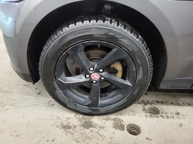 Jaguar F-PACE * PREMIUM * CARFAX * ЦЕНА ДО БГ, снимка 16 - Автомобили и джипове - 53333200