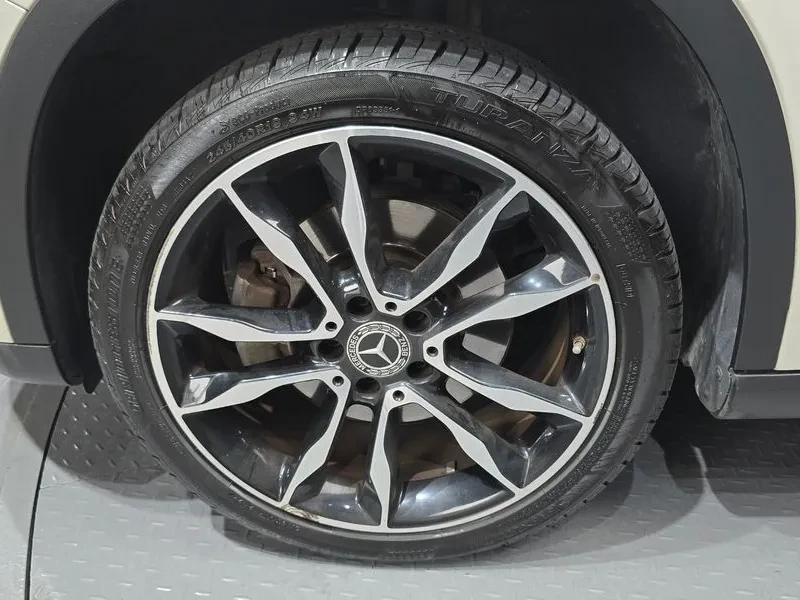 Mercedes-Benz GLA 250 4MATIC, снимка 5 - Автомобили и джипове - 55103295