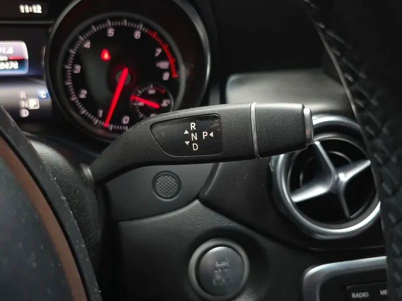Mercedes-Benz GLA 250 4MATIC, снимка 9 - Автомобили и джипове - 55103295