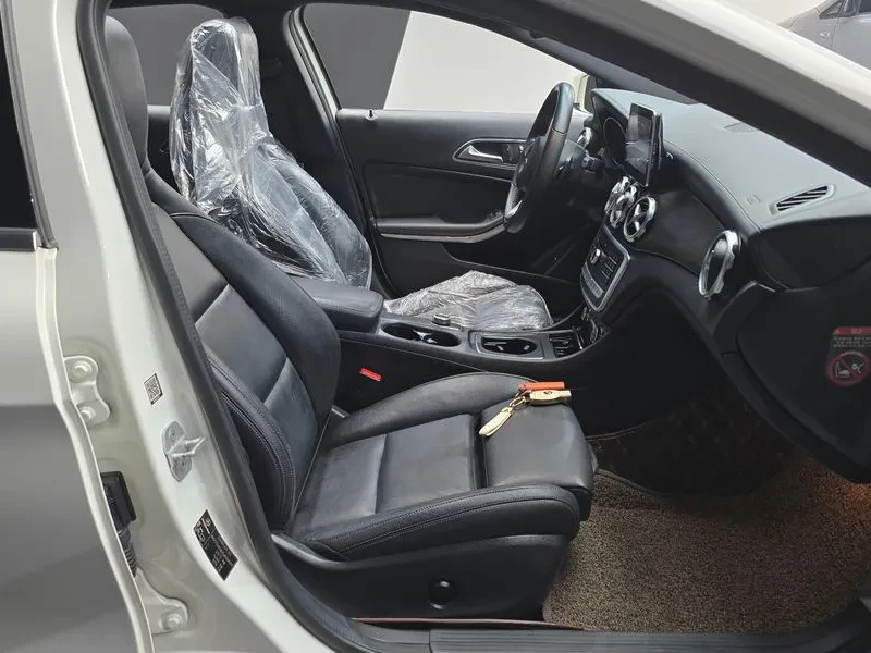 Mercedes-Benz GLA 250 4MATIC, снимка 10 - Автомобили и джипове - 55103295