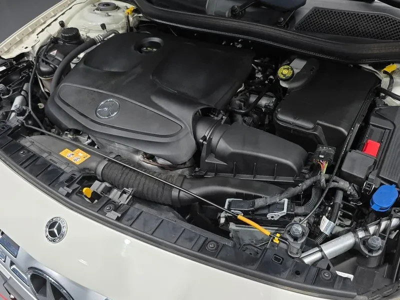 Mercedes-Benz GLA 250 4MATIC, снимка 6 - Автомобили и джипове - 55103295